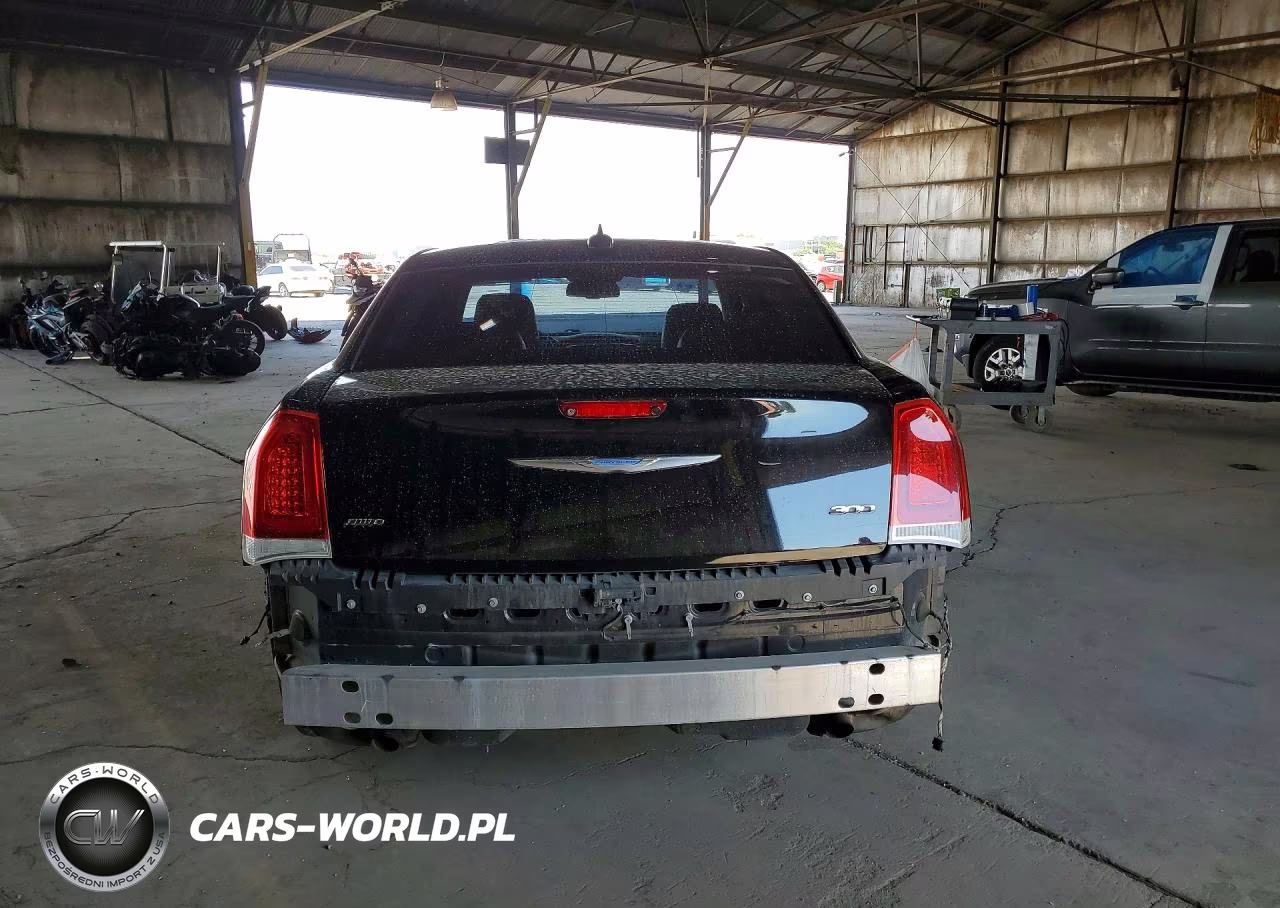 2018 Chrysler 300 Limited VIN:2C3CCAKG4JH250489 - 6