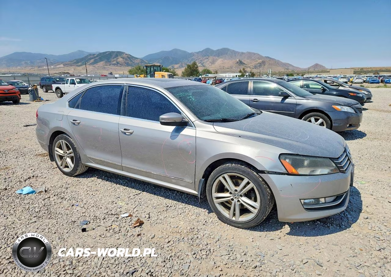 2014 Volkswagen Passat Sel VIN:1VWCN7A31EC017814 - 4
