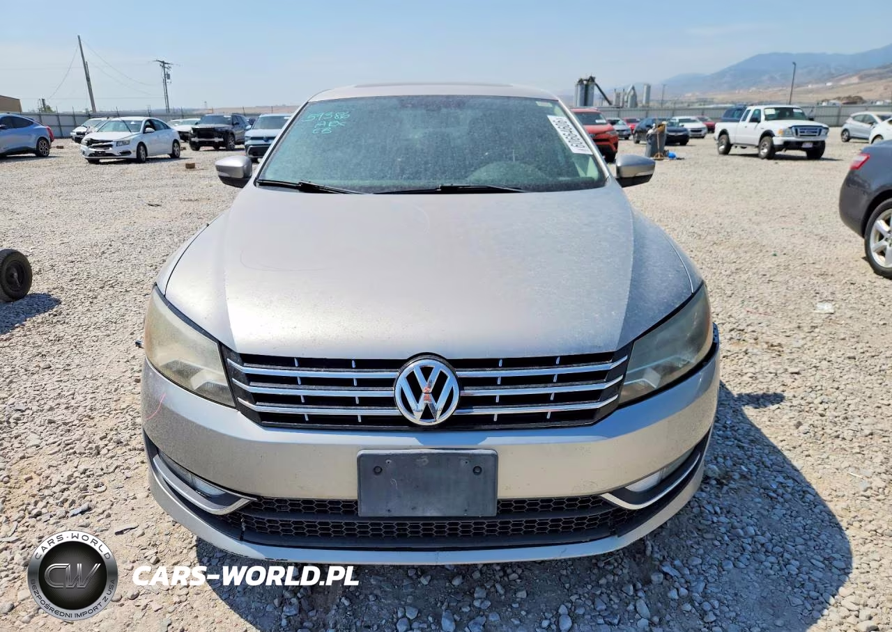 2014 Volkswagen Passat Sel VIN:1VWCN7A31EC017814 - 5
