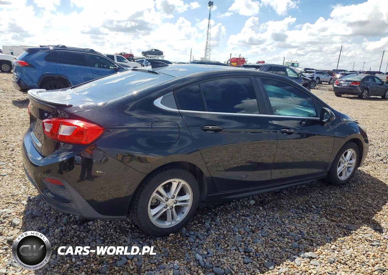2017 Chevrolet Cruze Lt VIN:1G1BE5SM9H7271822 - 3