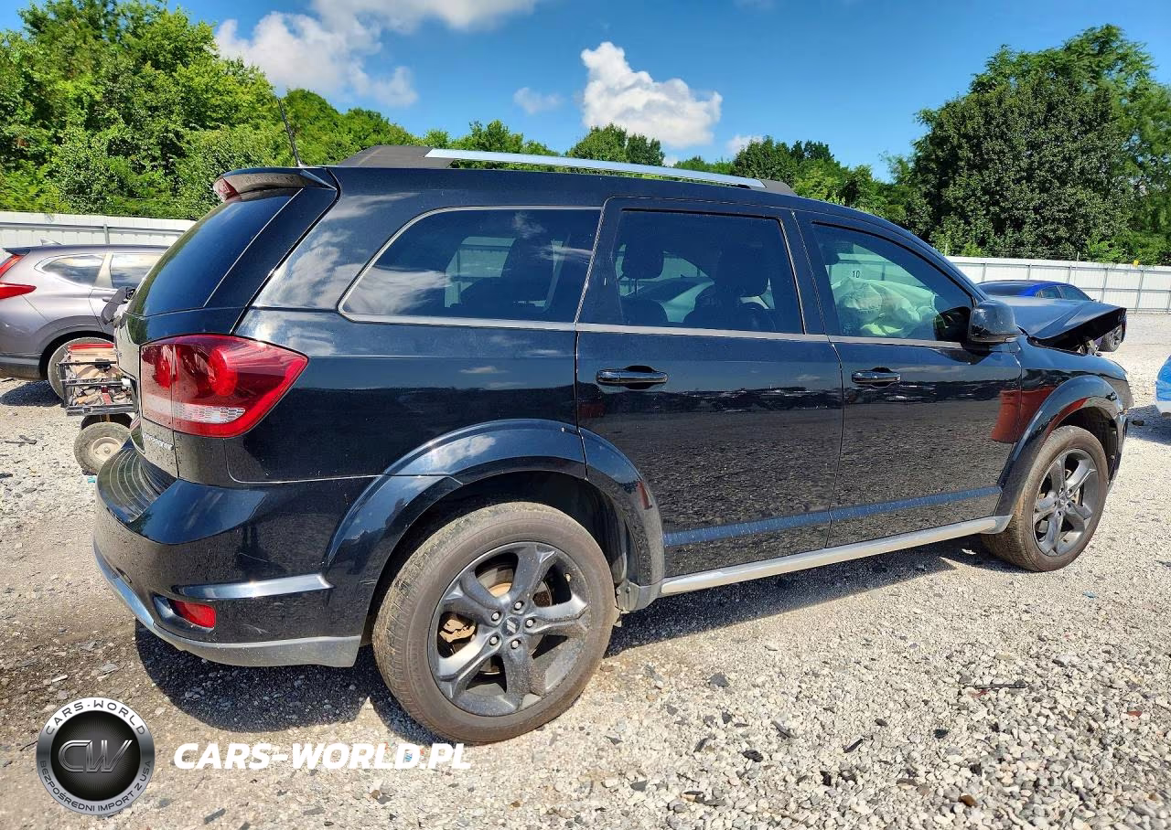 2019 Dodge Journey Crossroad VIN:3C4PDDGGXKT785307 - 3