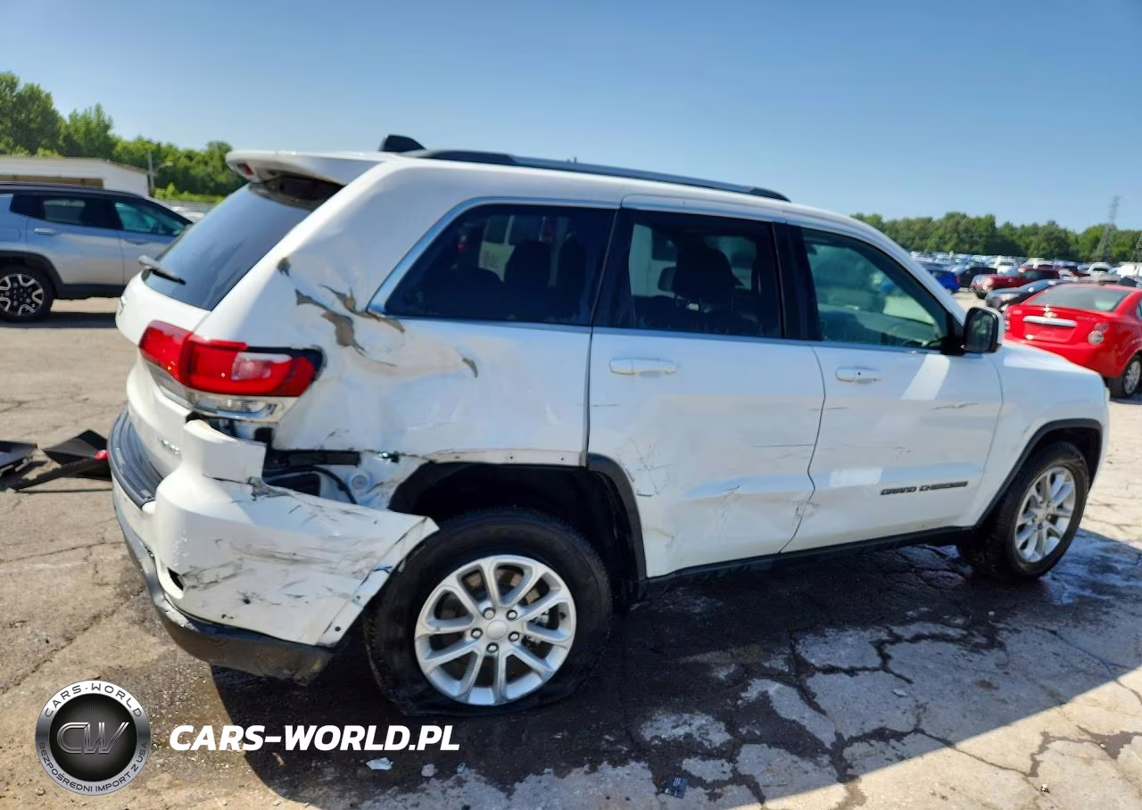 2021 Jeep Grand Cherokee Laredo VIN:1C4RJEAG7MC813465 - 3