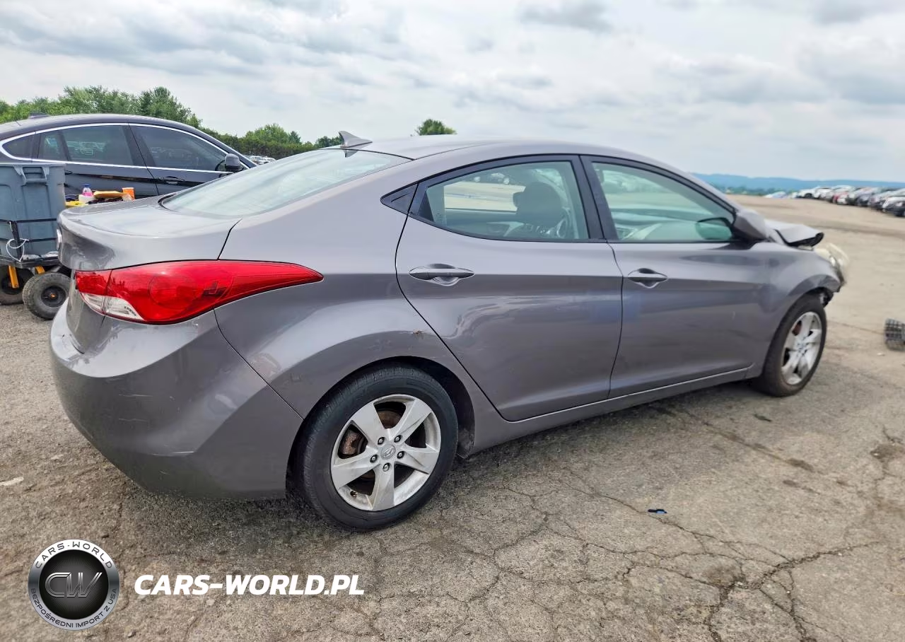 2012 Hyundai Elantra Gls VIN:5NPDH4AE5CH093357 - 3