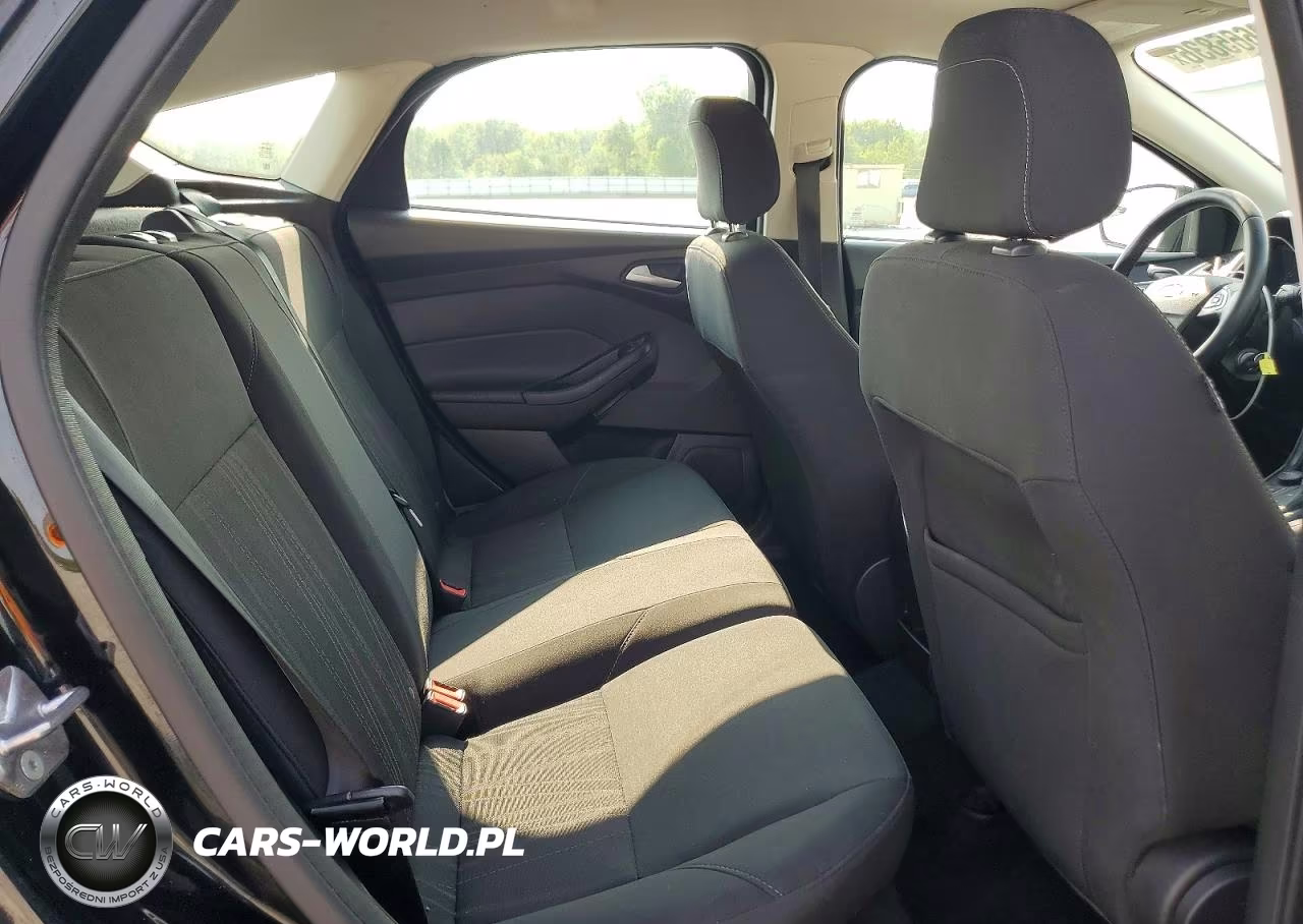 2018 Ford Focus Se VIN:1FADP3K20JL282286 - 10