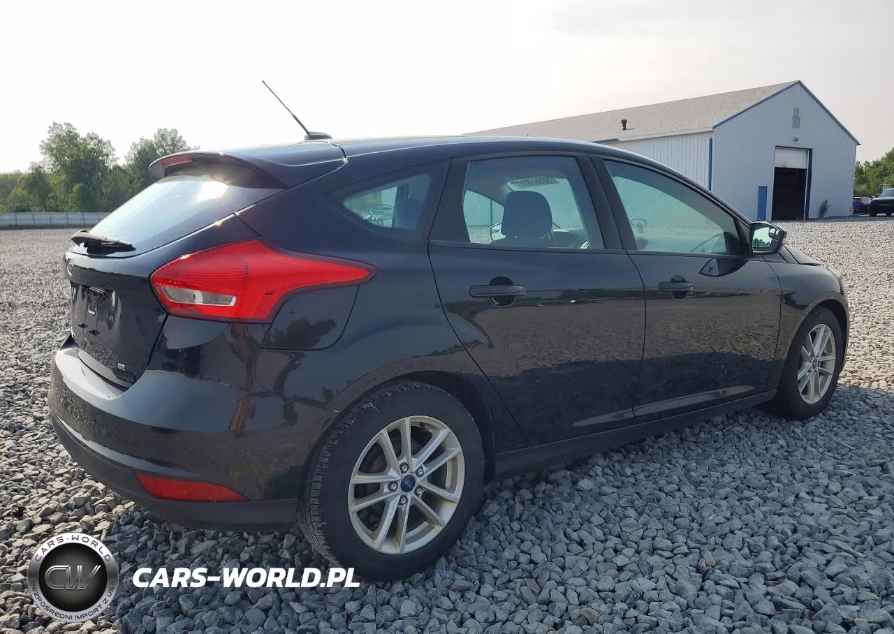 2018 Ford Focus Se VIN:1FADP3K20JL282286 - 3