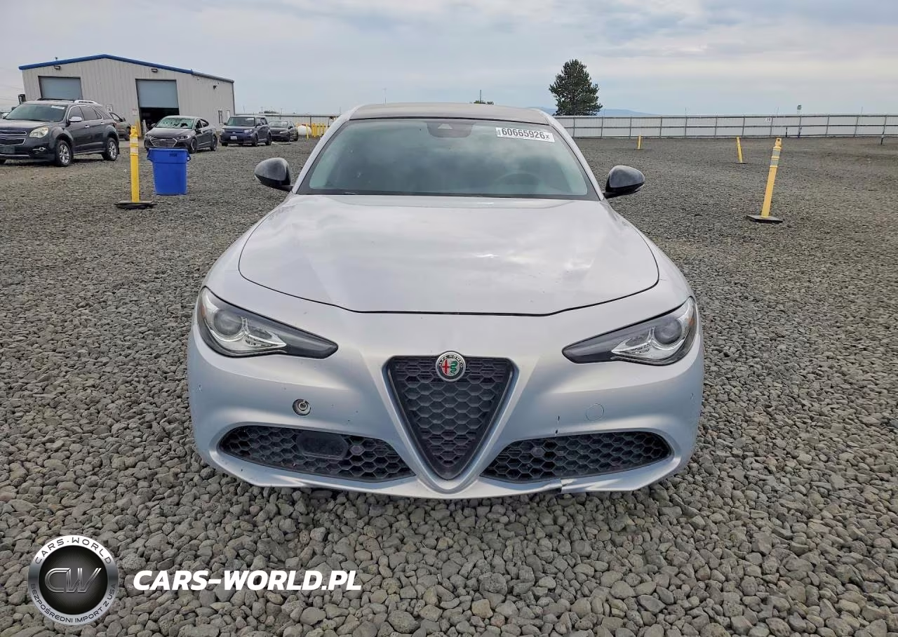2021 Alfa Romeo Giulia Sport VIN:ZARFANAN9M7641259 - 5