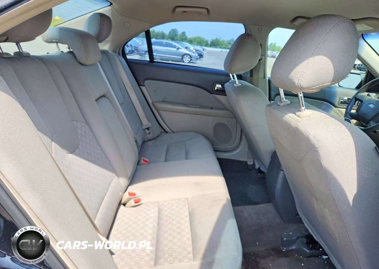 2012 Ford Fusion S VIN:3FAHP0GA6CR118741 - 10