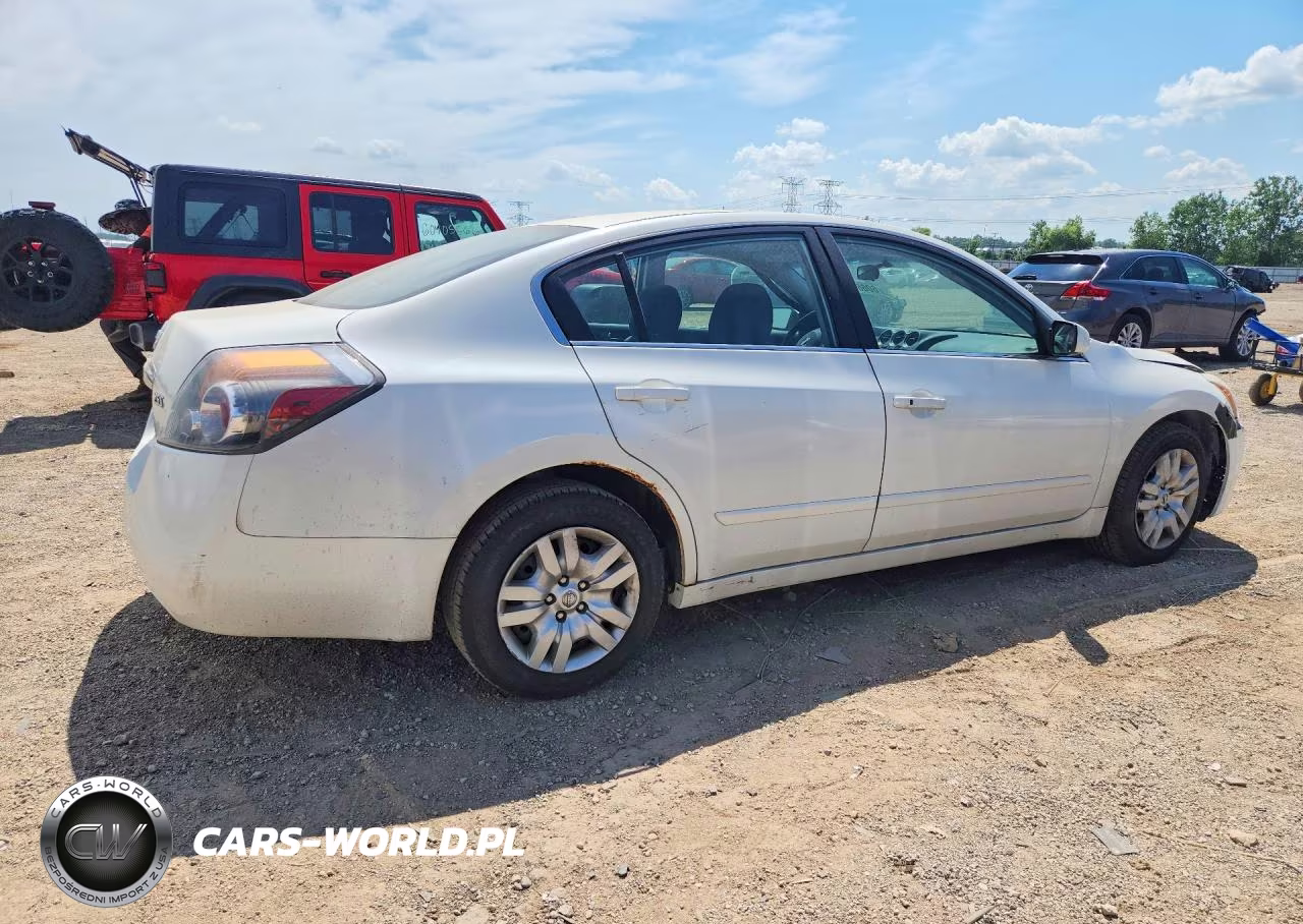 2010 Nissan Altima Base VIN:1N4AL2AP9AN452302 - 3