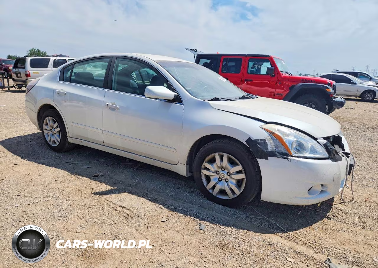 2010 Nissan Altima Base VIN:1N4AL2AP9AN452302 - 4