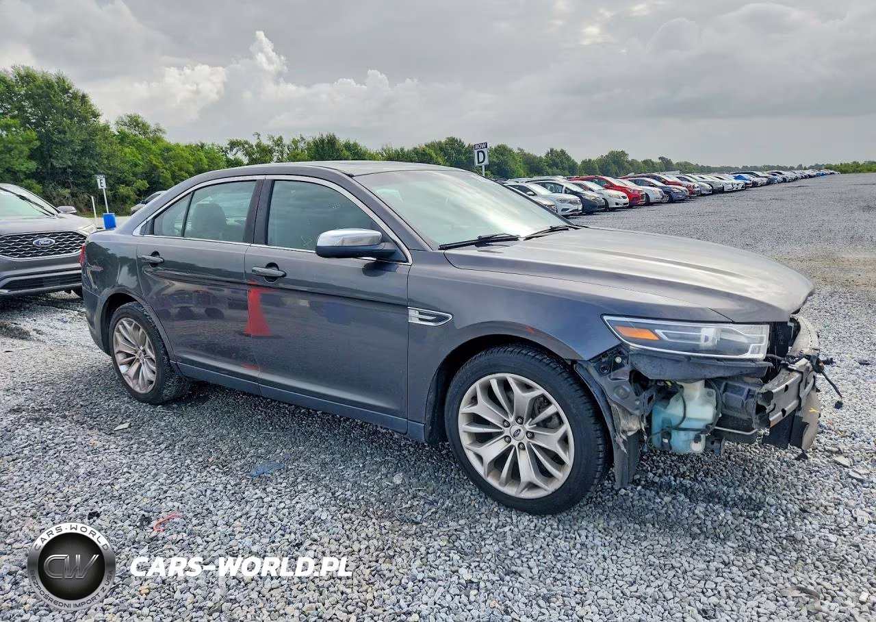 2017 Ford Taurus Limited VIN:1FAHP2F82HG102304 - 4