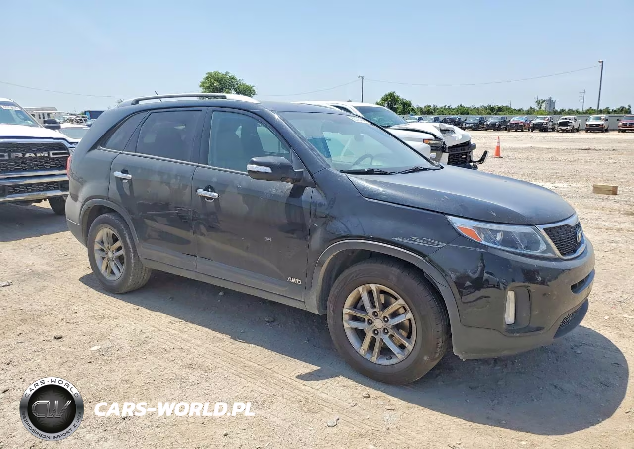 2014 Kia Sorento Lx VIN:5XYKTDA61EG521157 - 4