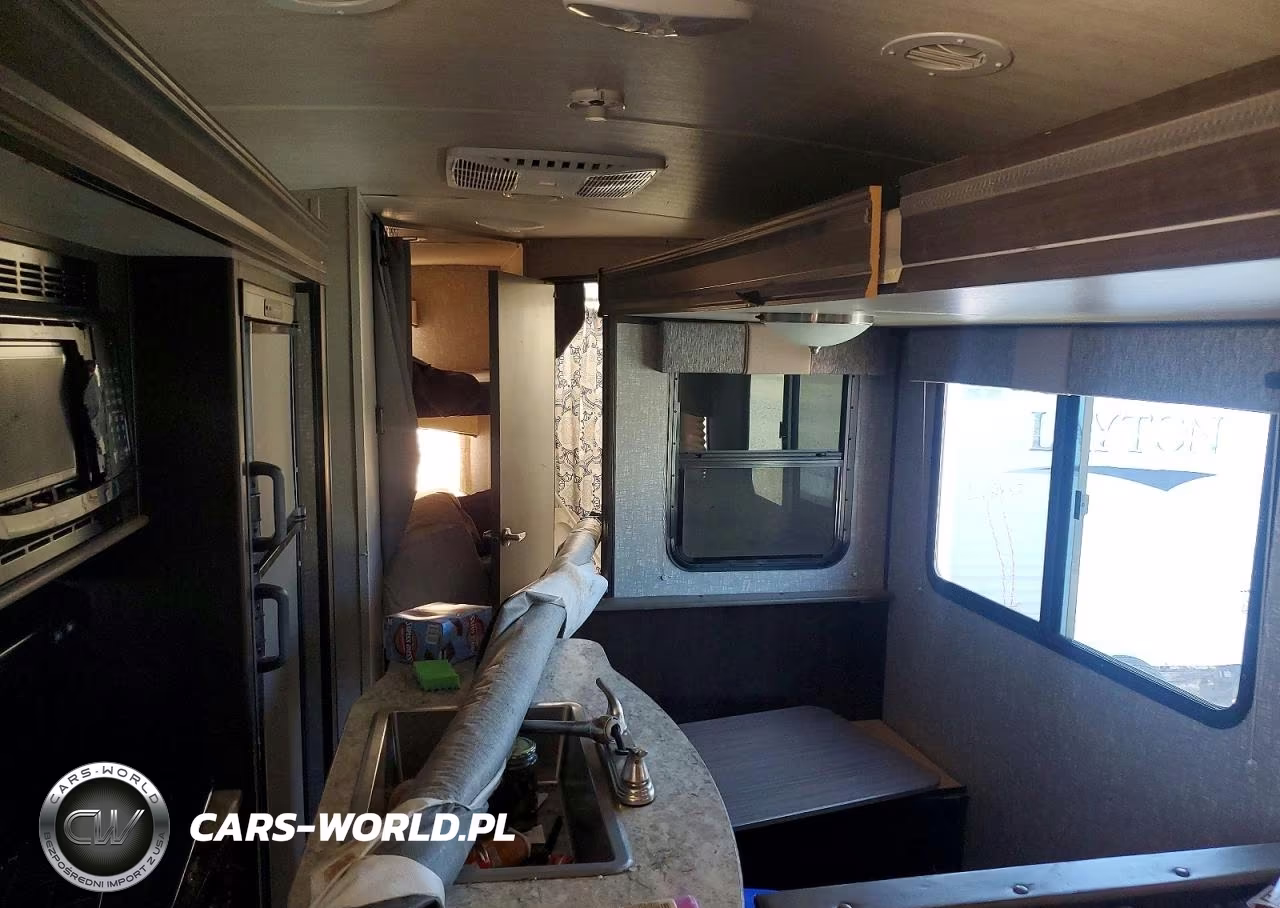 2018 Cruiser Shadow Camper VIN:5RXDB3129J1357599 - 6