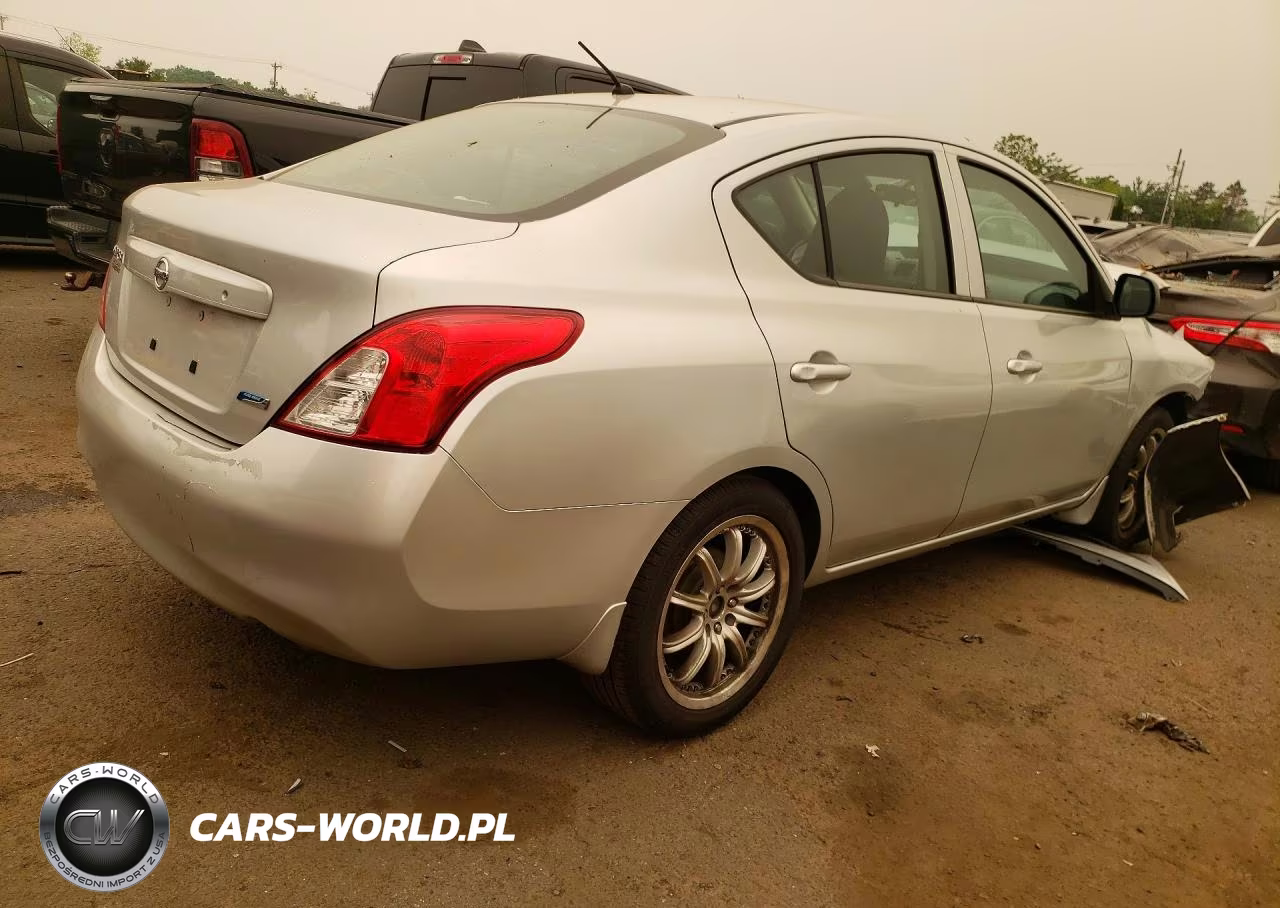 2013 Nissan Versa 1.6 S VIN:3N1CN7AP3DL838621 - 3