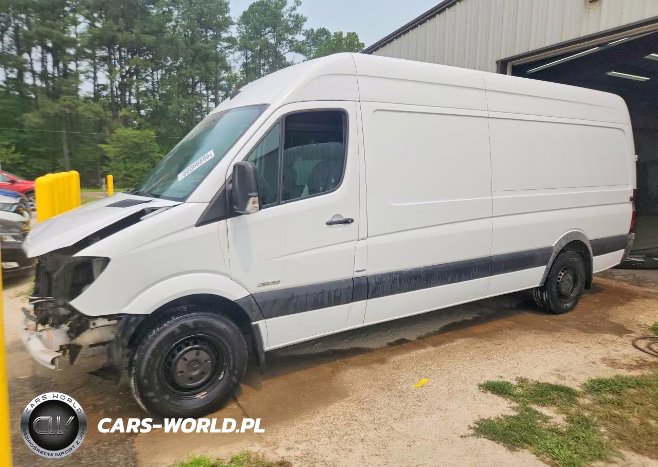 2014 Mercedes-Benz Sprinter 2500 Delivery Van VIN:WD3PE8DC4E5823781 - 1