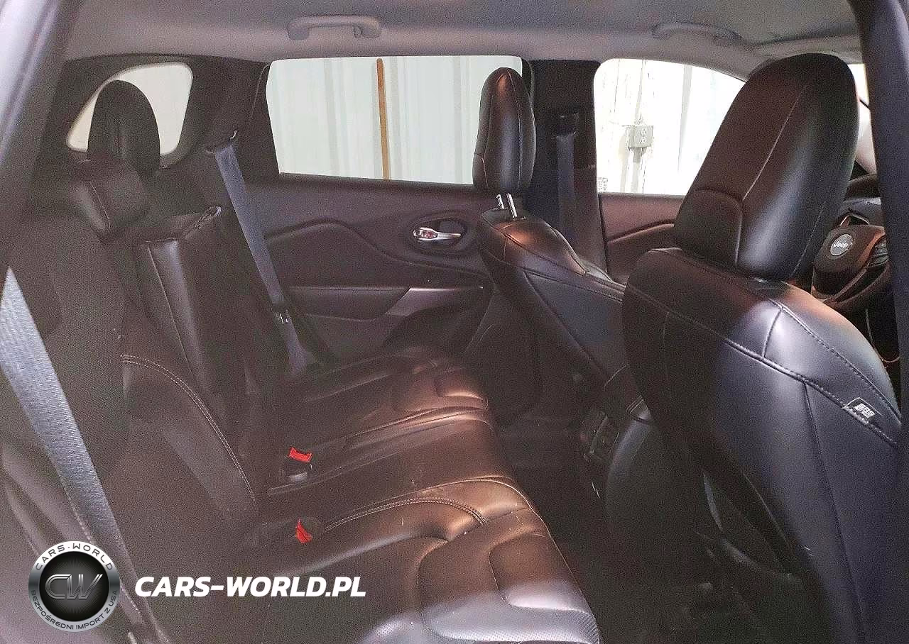 2022 Jeep Cherokee Latitude Lux VIN:1C4PJMMX8ND501681 - 11