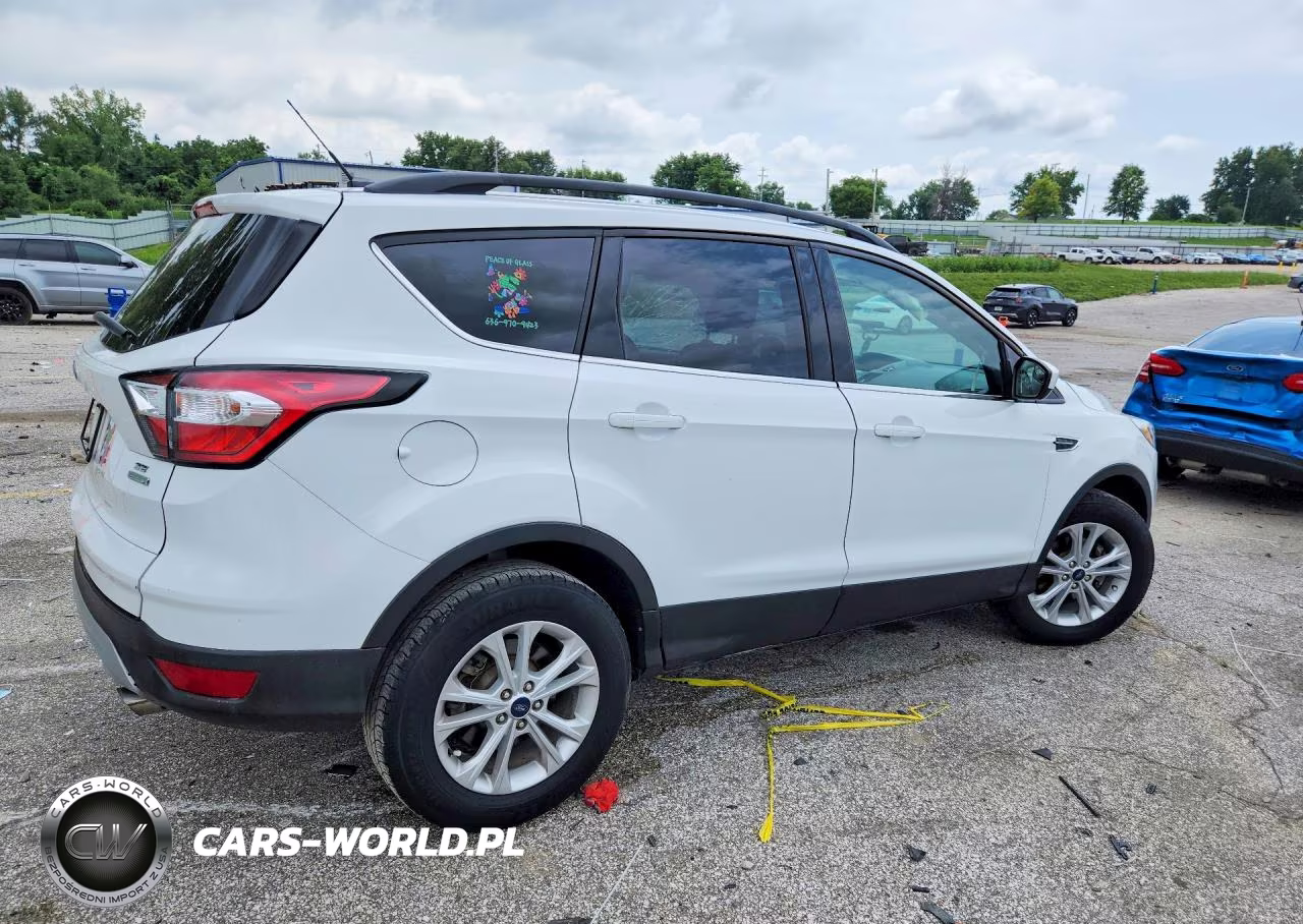 2018 Ford Escape Se VIN:1FMCU0GD1JUC59631 - 3