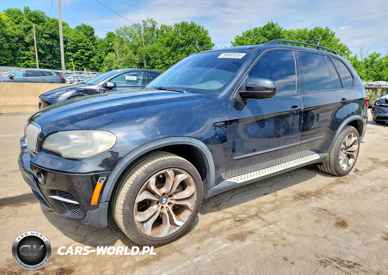 2013 BMW X5 xDrive50I – zdjęcie 1 z 13
