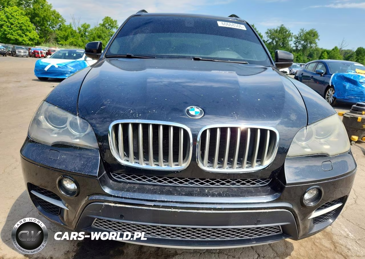 2013 BMW X5 xDrive50I VIN:5UXZV8C55D0C15993 - 5