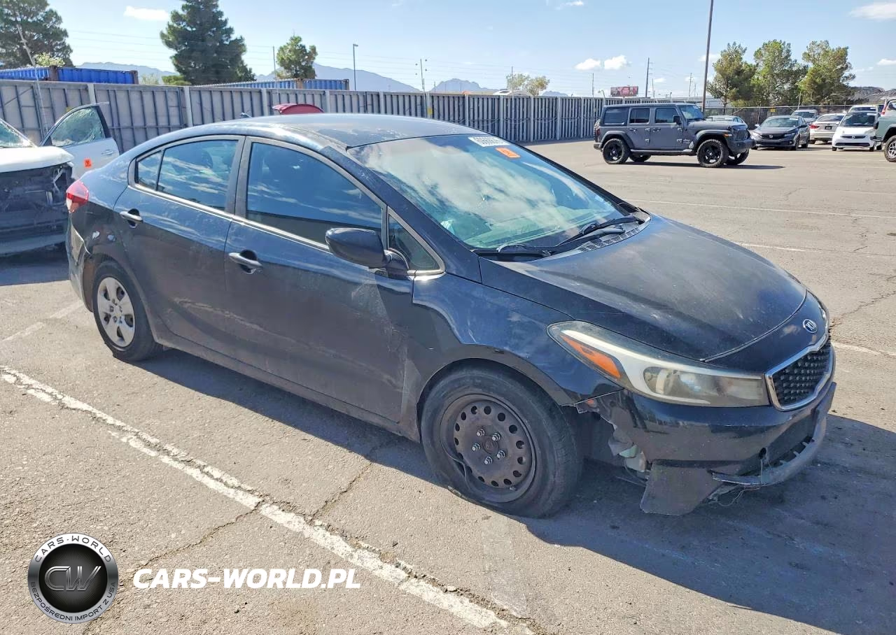 2017 Kia Forte Lx VIN:3KPFK4A73HE083613 - 4