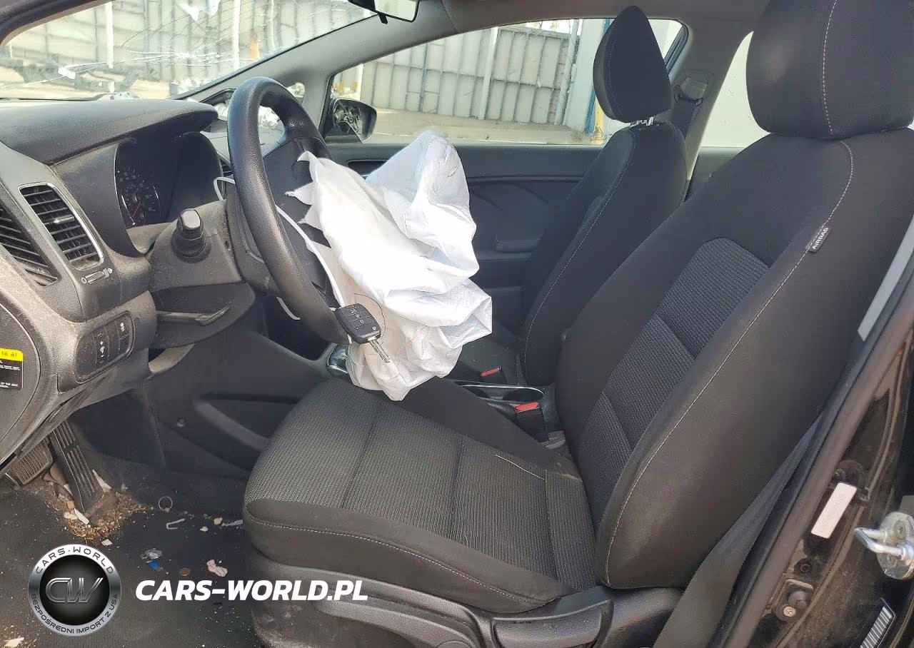 2017 Kia Forte Lx VIN:3KPFK4A73HE083613 - 7