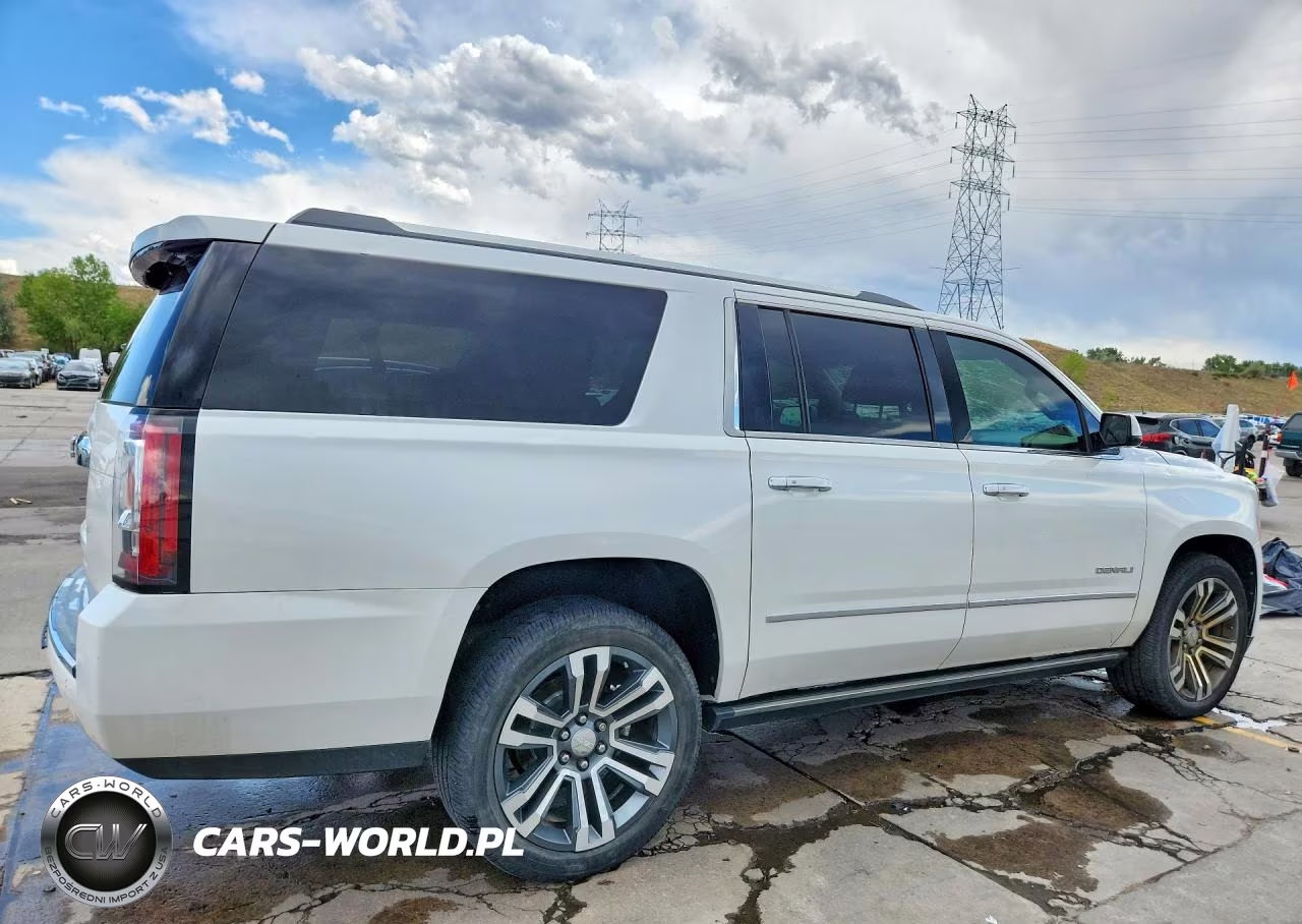 2017 GMC Yukon Xl Denali VIN:1GKS2HKJ7HR234526 - 3