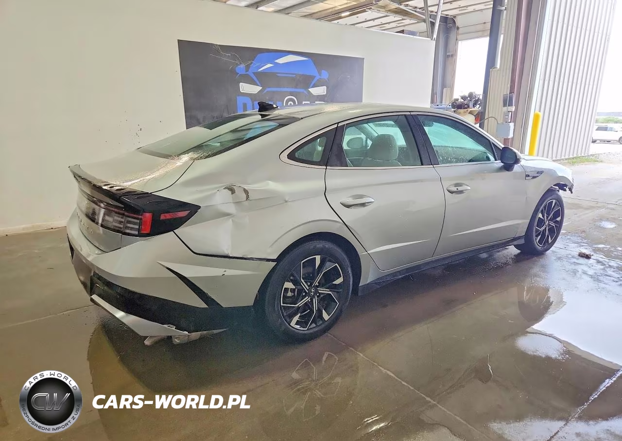 2025 Hyundai Sonata Sel VIN:KMHL64JA3SA478559 - 3
