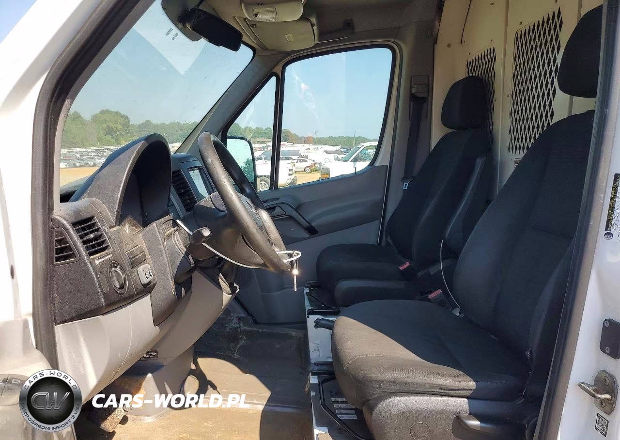 2016 Mercedes-Benz Sprinter 2500 Delivery Van VIN:WD3PE7DD3GP284452 - 7