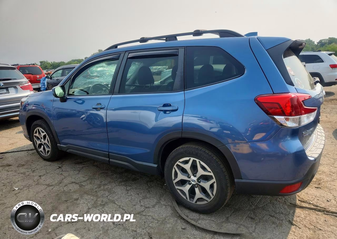 2020 Subaru Forester Premium VIN:JF2SKAGC2LH473561 - 2