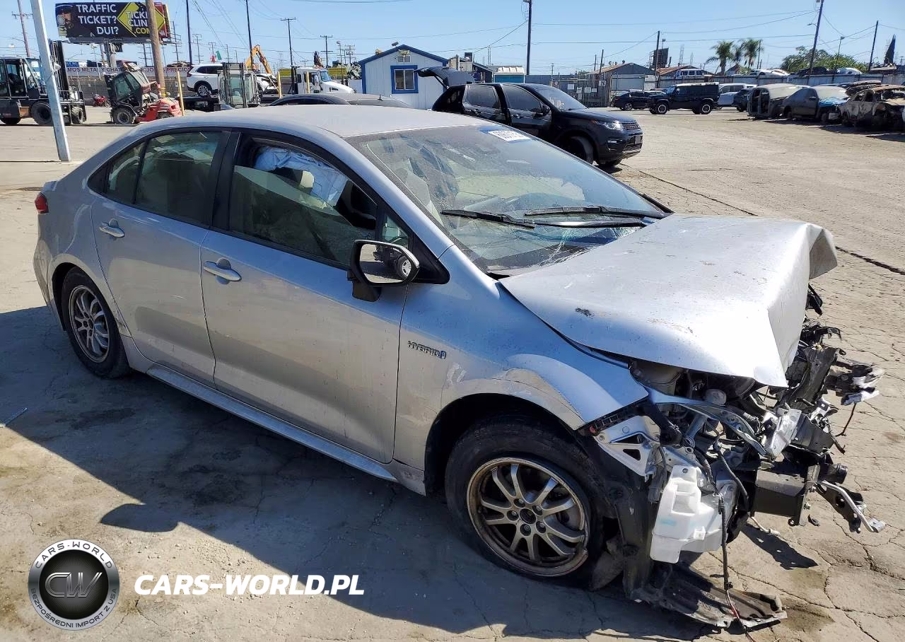 2020 Toyota Corolla Le VIN:JTDEBRBE4LJ002393 - 4