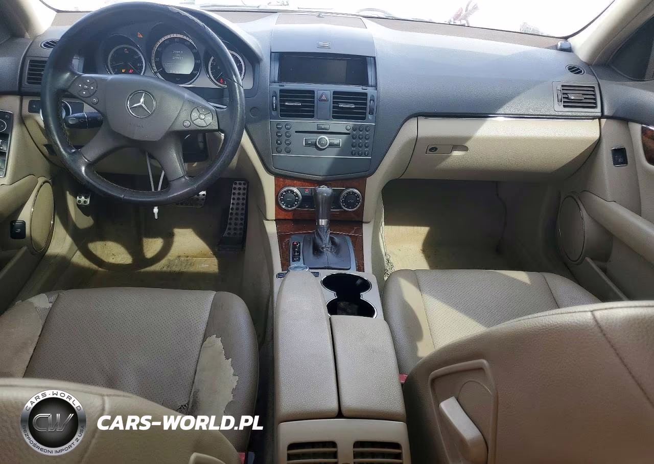 2011 Mercedes-Benz C 300 VIN:WDDGF5EBXBA509021 - 8
