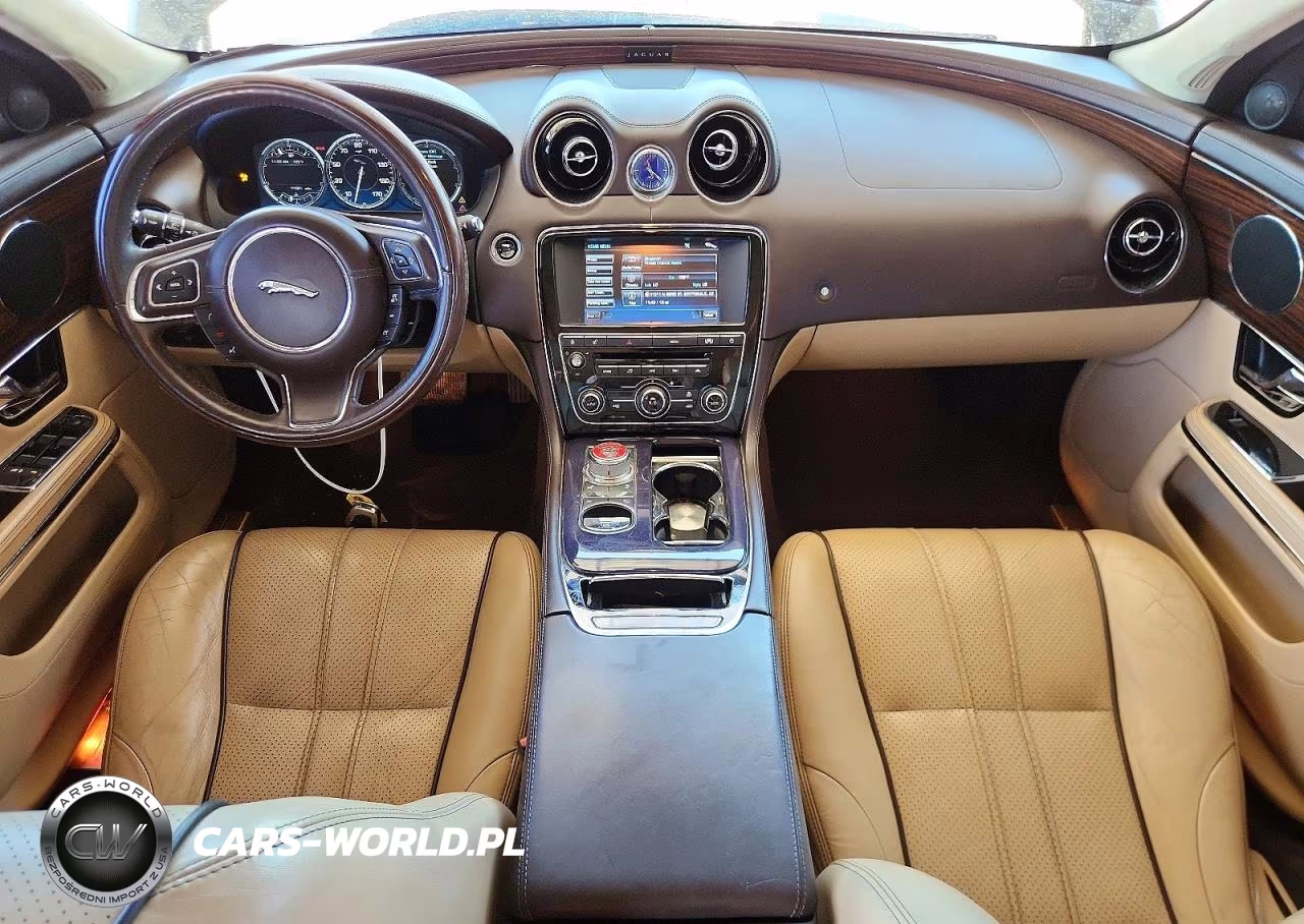 2011 Jaguar Xj VIN:SAJWA1CB1BLV17837 - 8