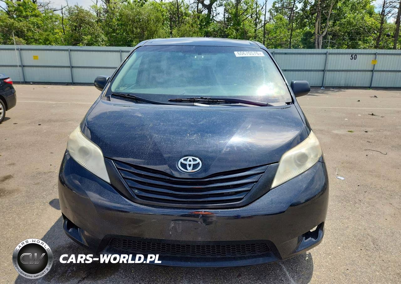 2017 Toyota Sienna L 7-Passenger VIN:5TDZZ3DC7HS836738 - 5