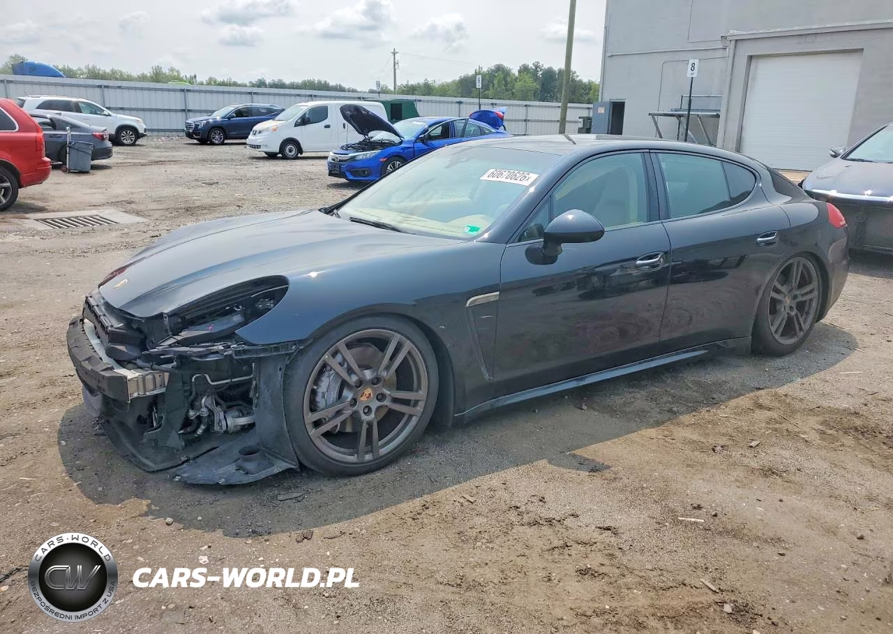 2014 Porsche Panamera 2