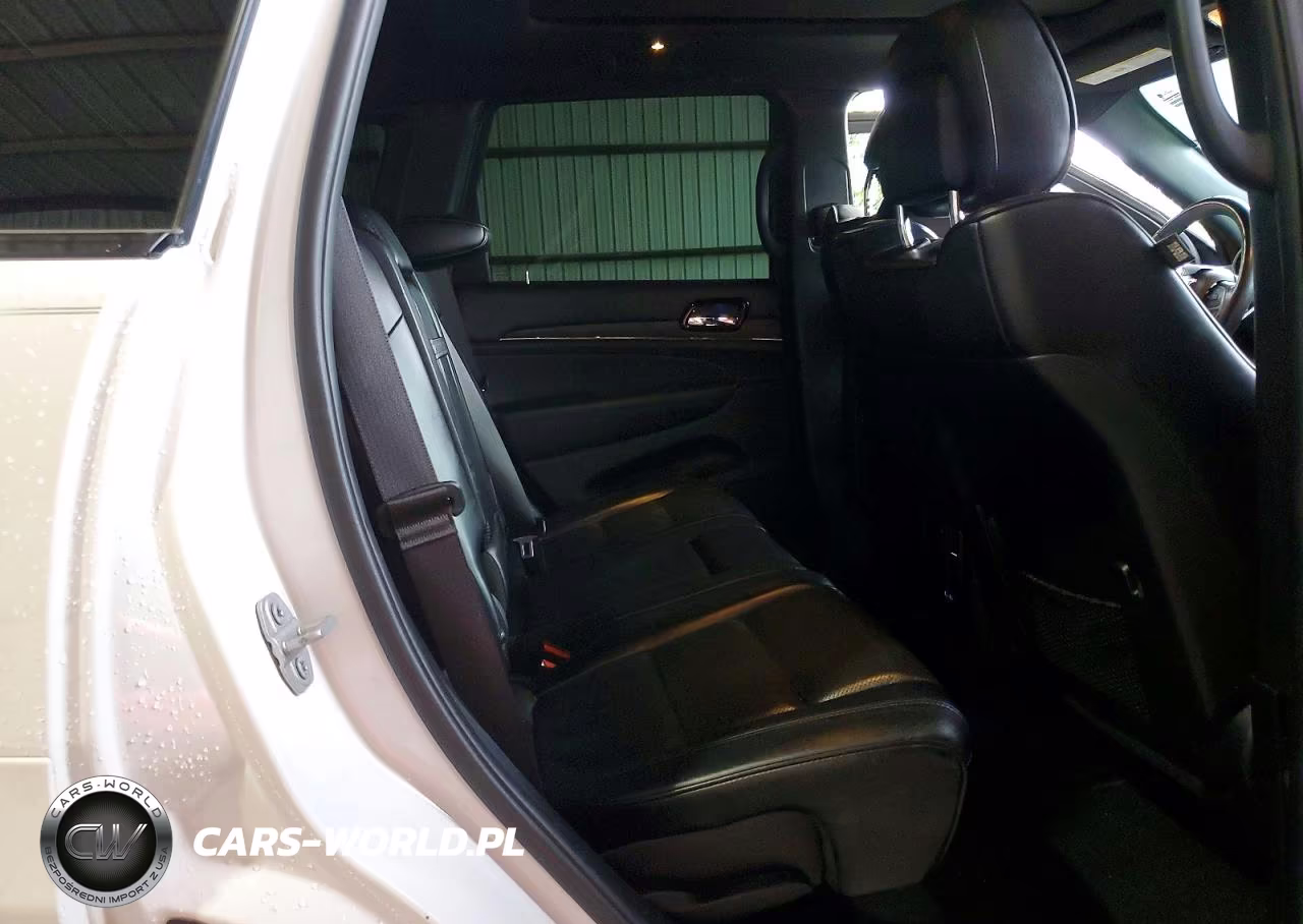 2020 Jeep Grand Cherokee Overland VIN:1C4RJECG6LC257919 - 10
