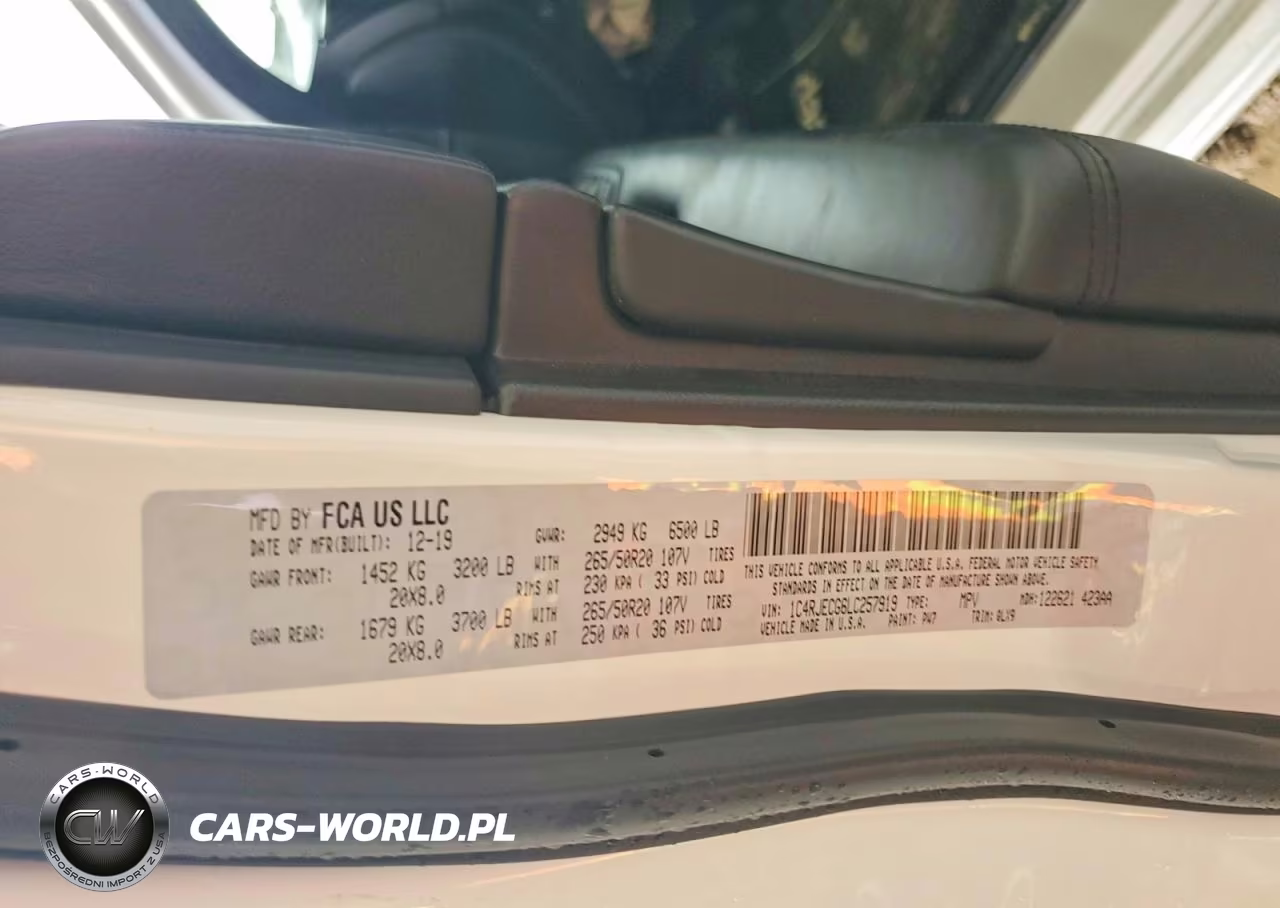 2020 Jeep Grand Cherokee Overland VIN:1C4RJECG6LC257919 - 12