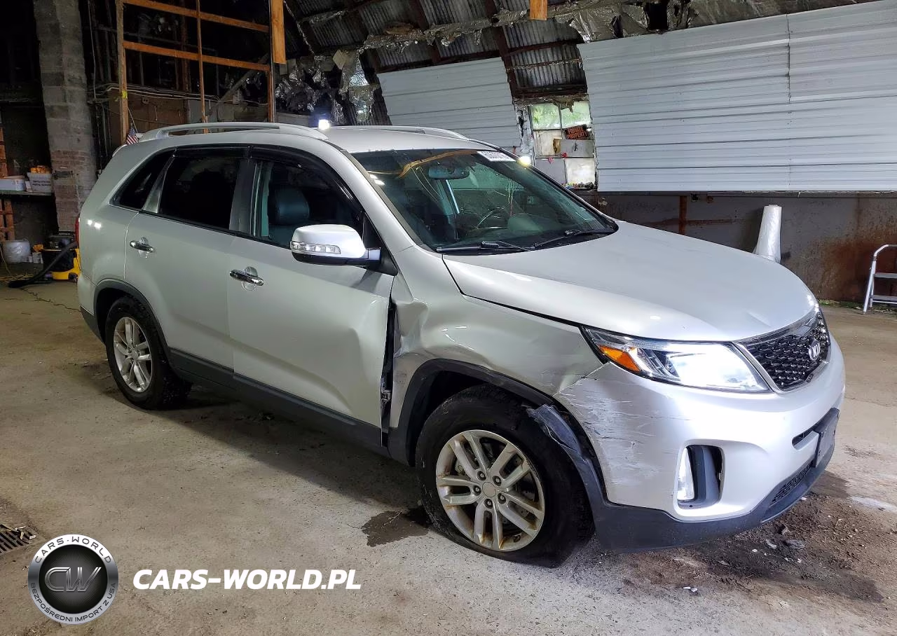2014 Kia Sorento Lx VIN:5XYKT4A63EG466081 - 4