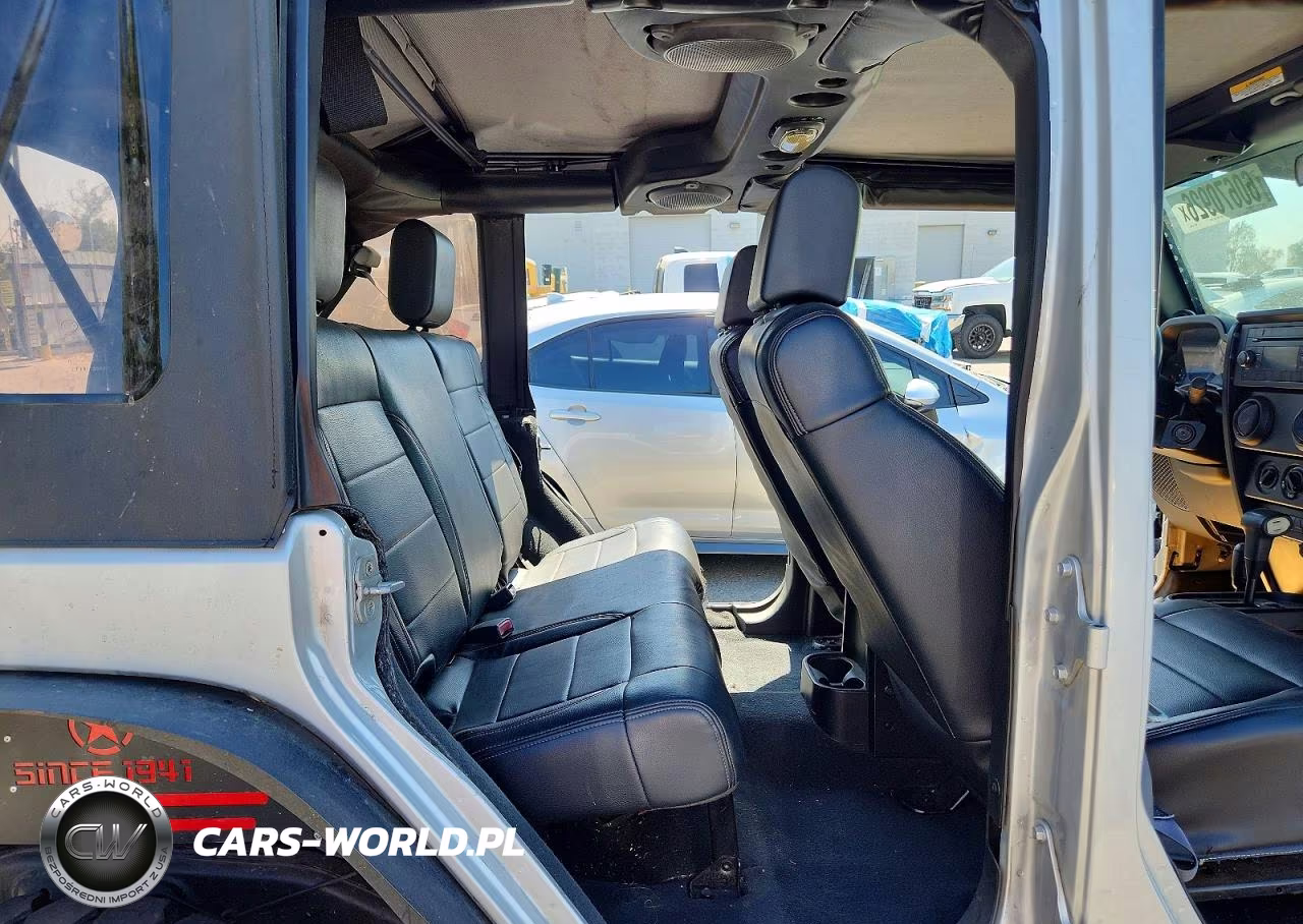 2007 Jeep Wrangler X VIN:1J4GA39167L161948 - 10