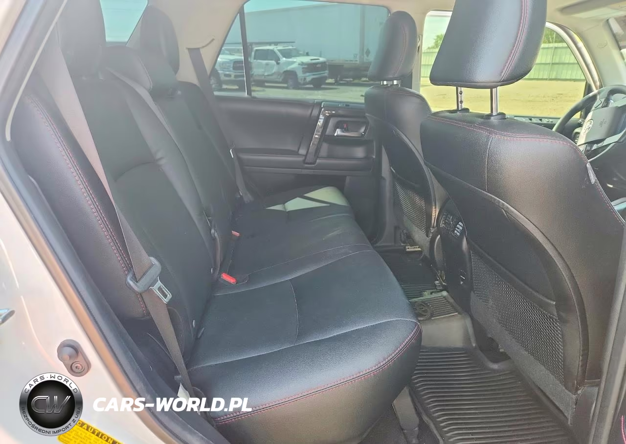 2018 Toyota 4Runner Trd Off-Road Premium VIN:JTEBU5JR2J5499567 - 11