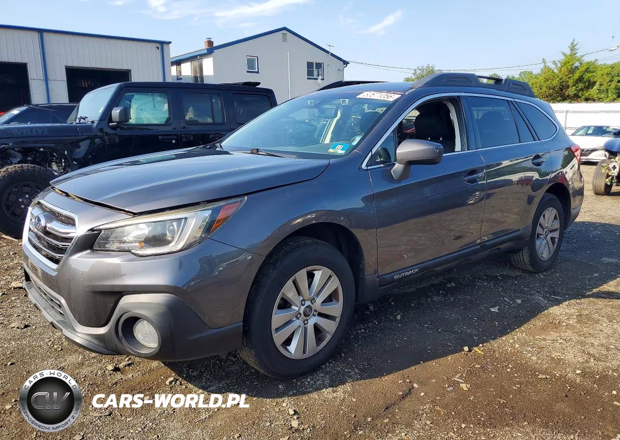 2019 Subaru Outback 2.5I Premium VIN:4S4BSAFC6K3272110 - 1