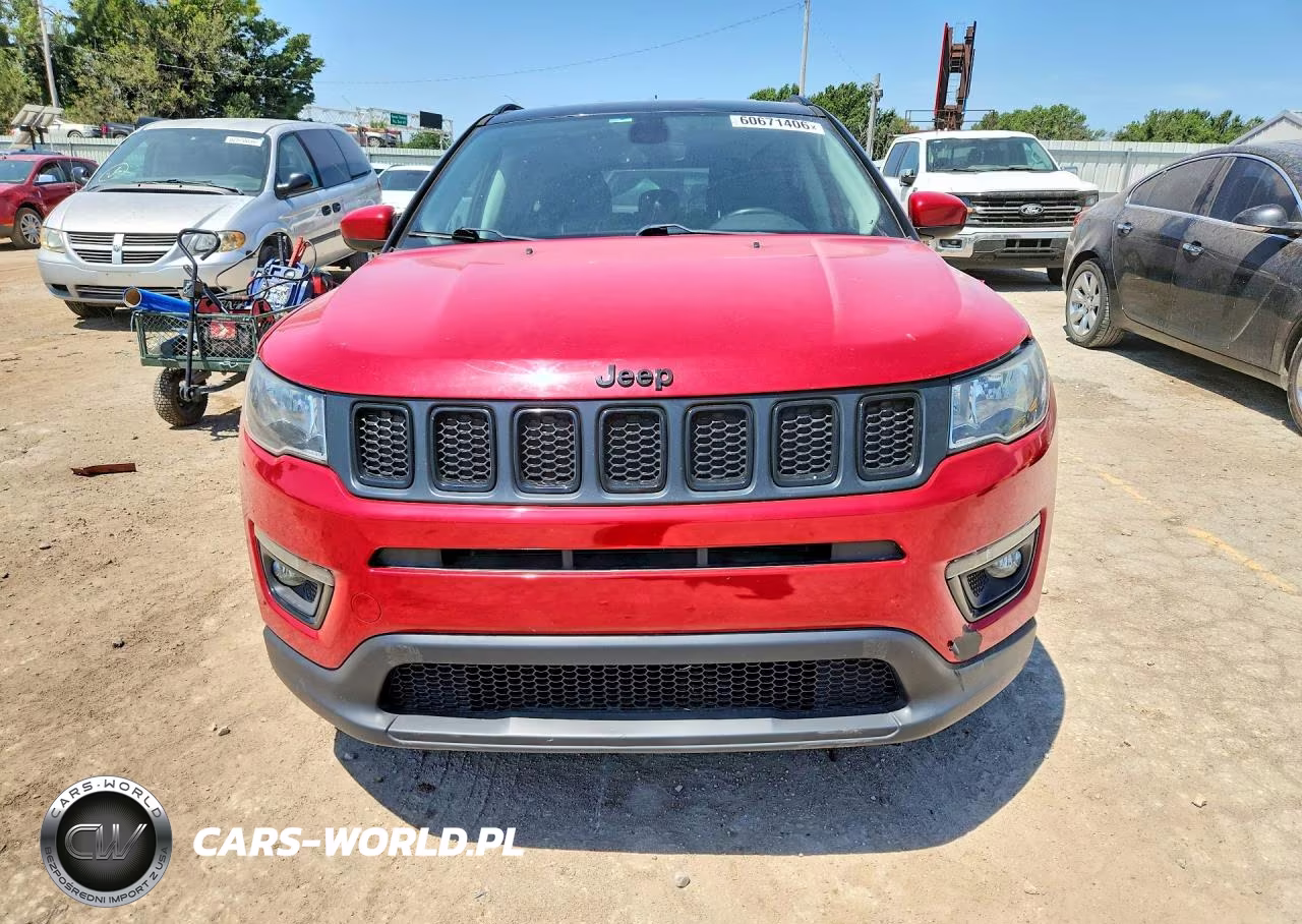 2019 Jeep Compass Latitude VIN:3C4NJCBB5KT833110 - 5