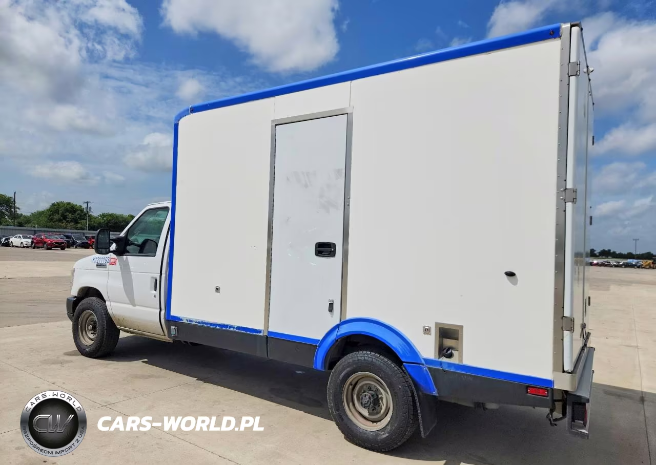 2023 Ford E350 Refrigerated Box Truck VIN:1FDWE3FK2PDD14821 - 2