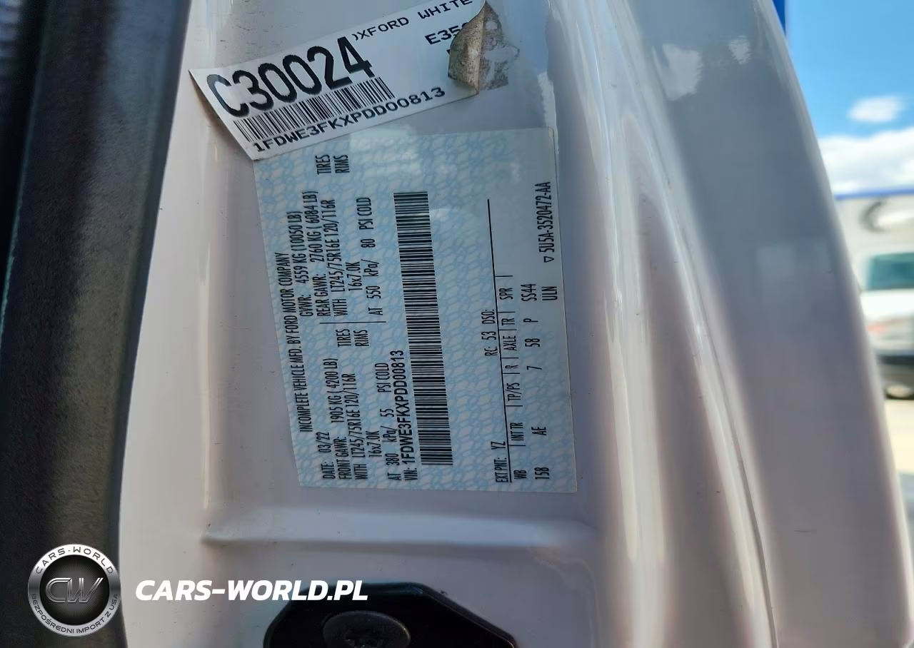2023 Ford E350 Refrigerated Box Truck VIN:1FDWE3FKXPDD00813 - 13