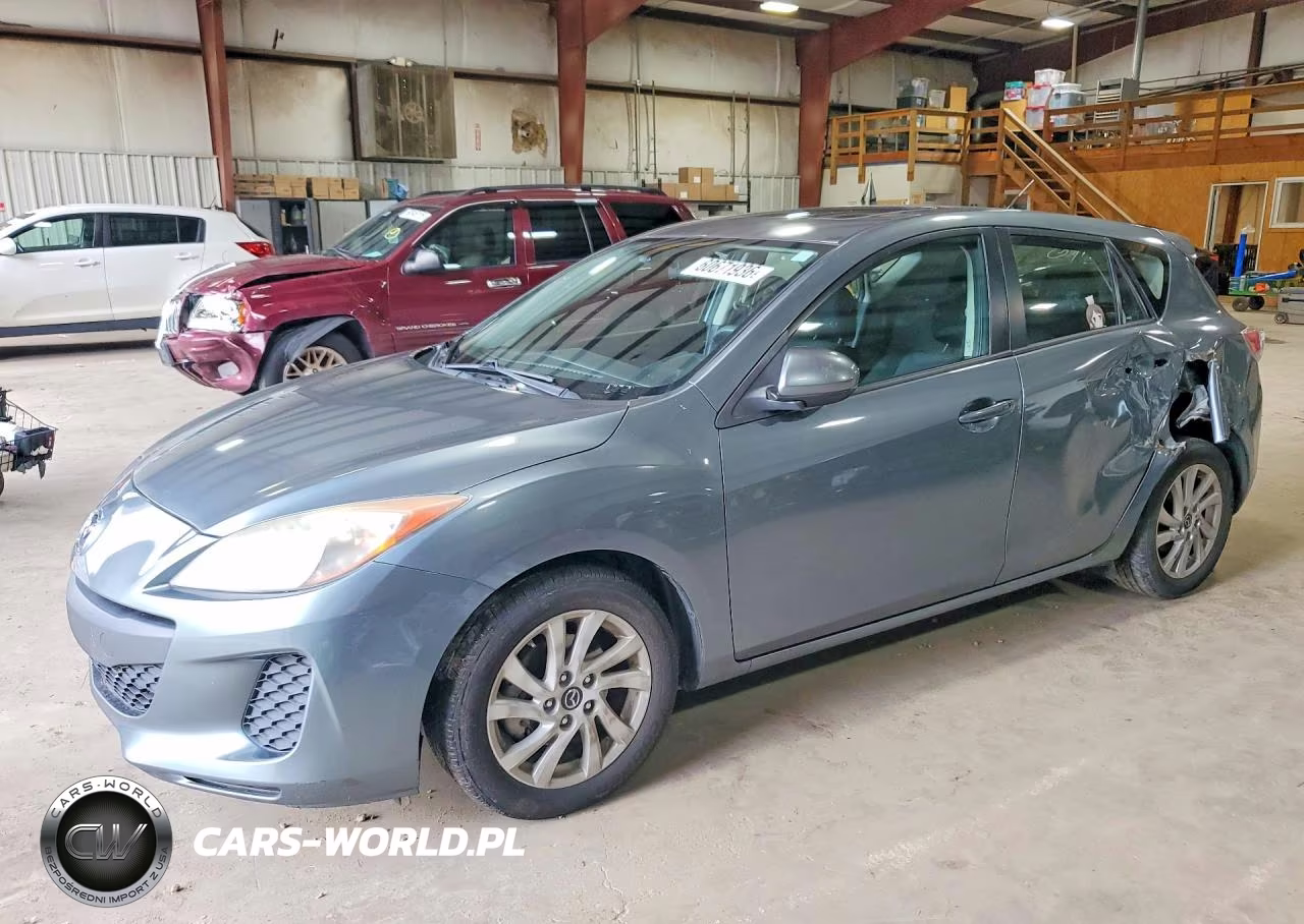 2013 Mazda 3 I