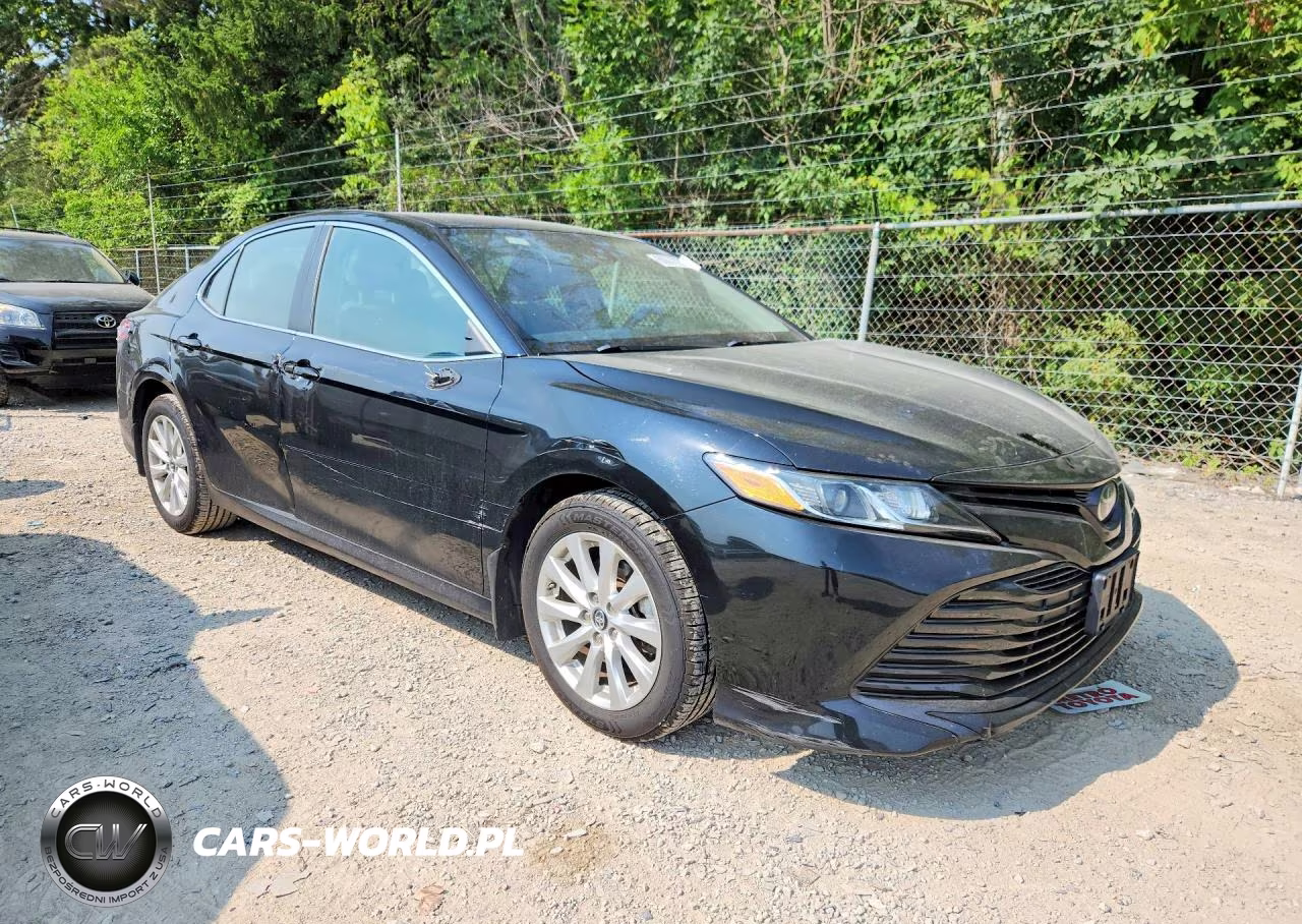 2019 Toyota Camry Le VIN:4T1B11HK0KU176426 - 4