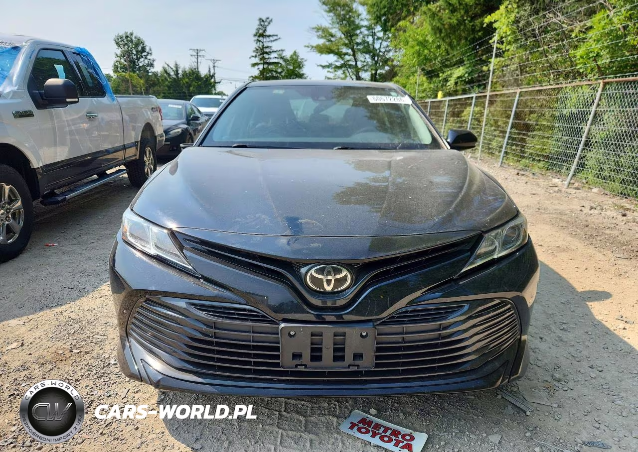 2019 Toyota Camry Le VIN:4T1B11HK0KU176426 - 5