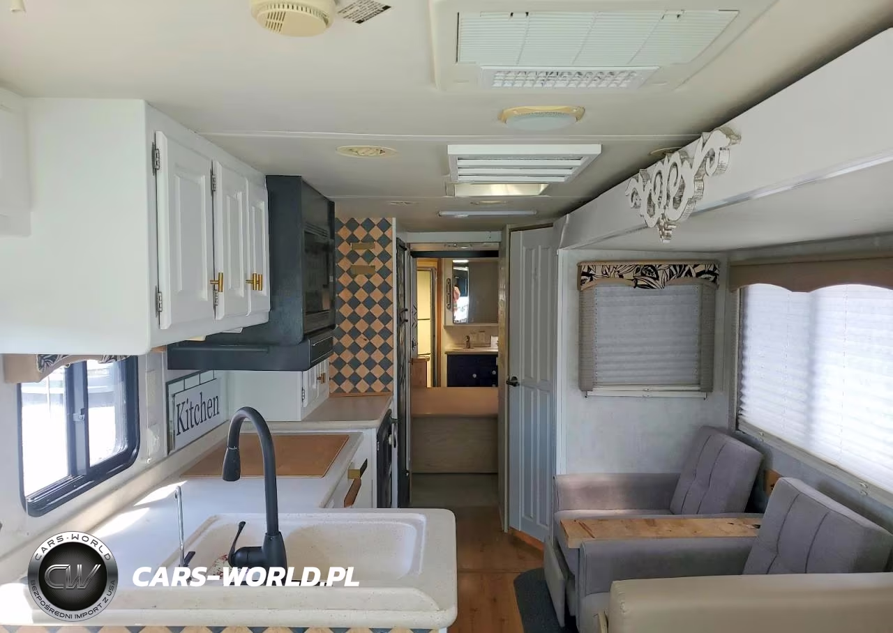 2003 Holiday Rambler Recreational Vehicle (Rv) VIN:5B4MP67G323353603 - 6
