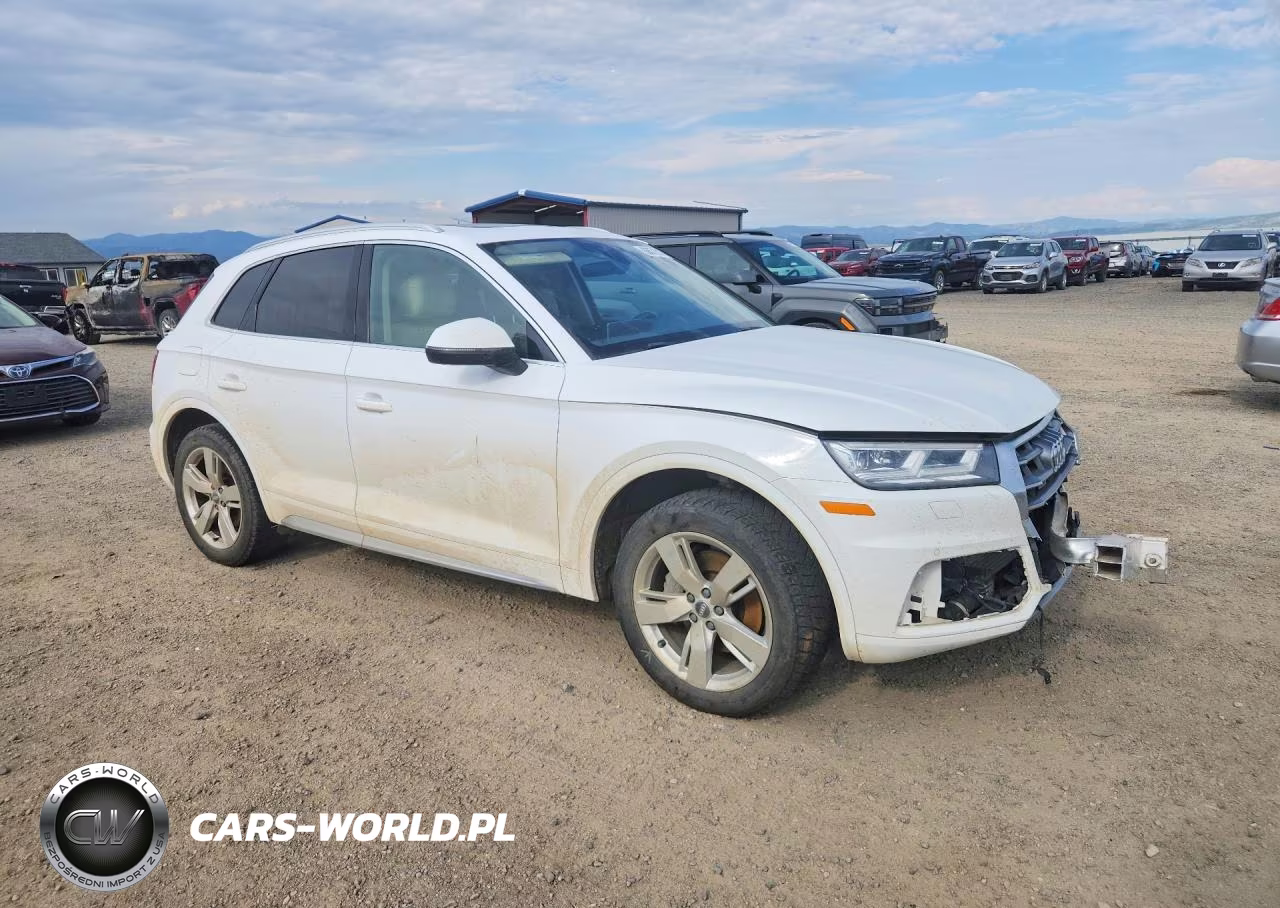 2018 Audi Q5 Premium Plus VIN:WA1BNAFY7J2074612 - 4