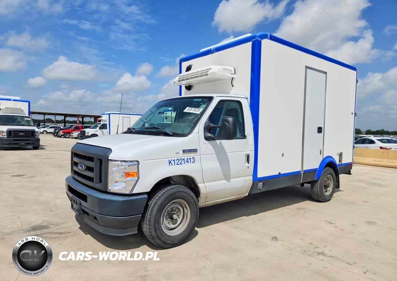 2023 Ford Econoline E350 Super Duty Cutaway Van