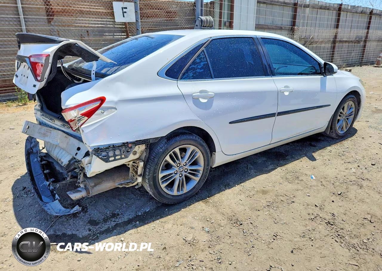 2016 Toyota Camry Se VIN:4T1BF1FK2GU237951 - 3