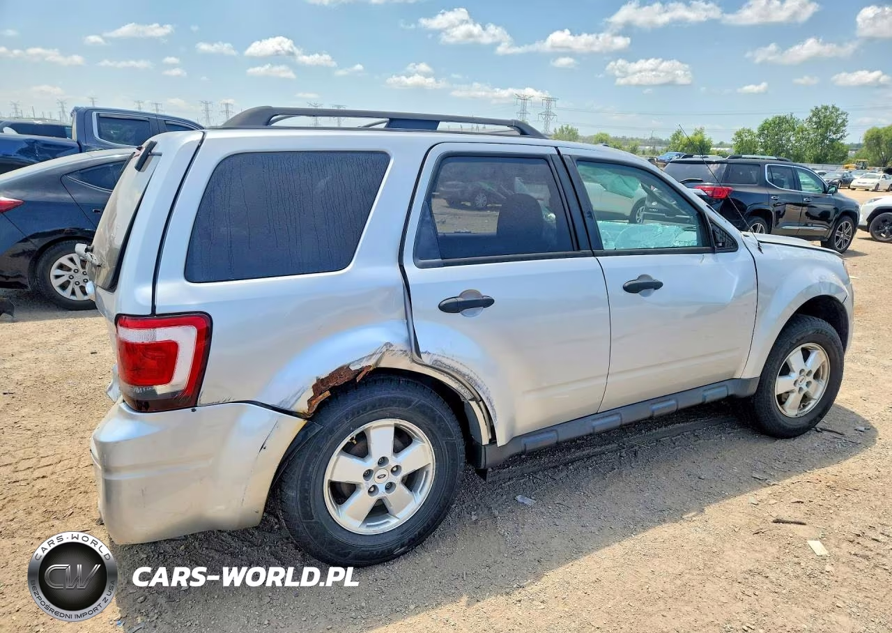 2012 Ford Escape Xlt VIN:1FMCU0D7XCKB52235 - 3